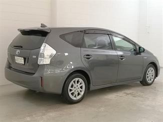 2012 Toyota Prius - Thumbnail