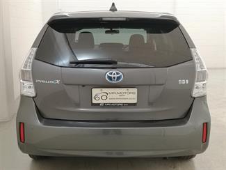 2012 Toyota Prius - Thumbnail