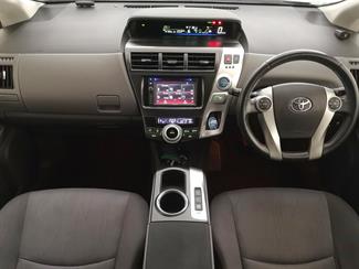 2012 Toyota Prius - Thumbnail