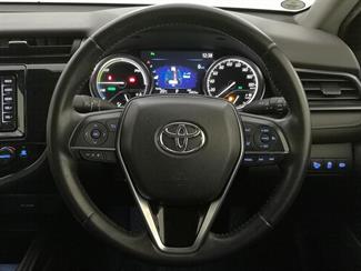 2019 Toyota Camry - Thumbnail