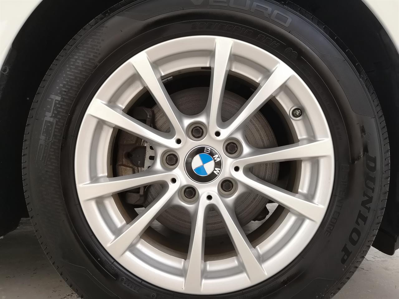 2015 BMW 320i