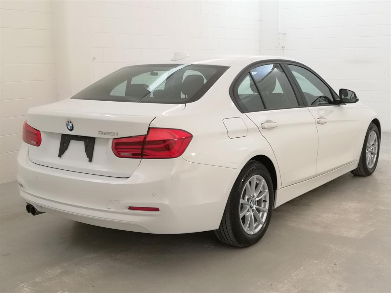 2015 BMW 320i