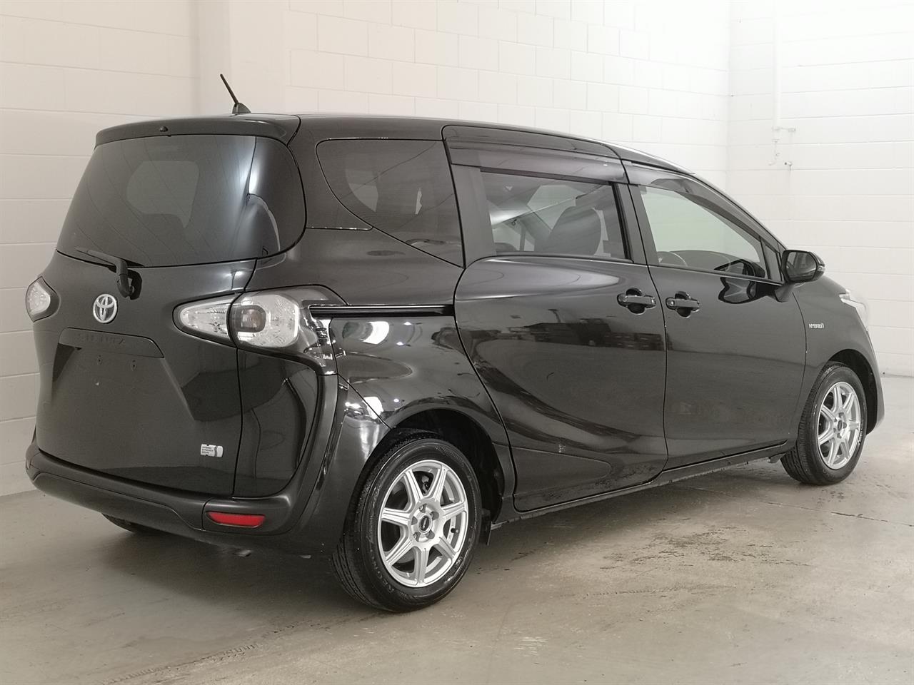 2015 Toyota Sienta