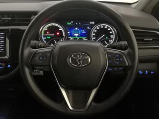 2019 Toyota Camry - Thumbnail