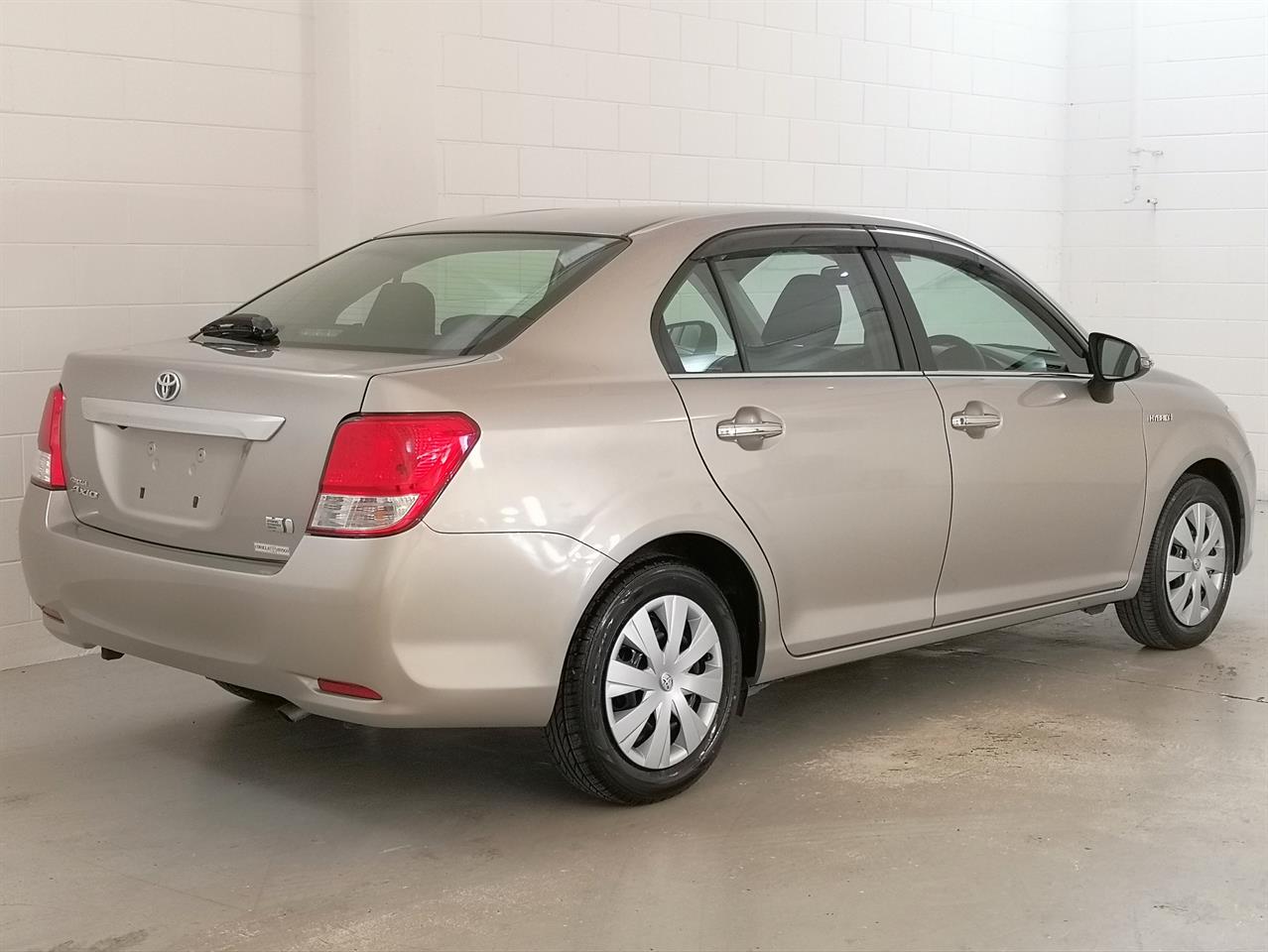 2013 Toyota Axio