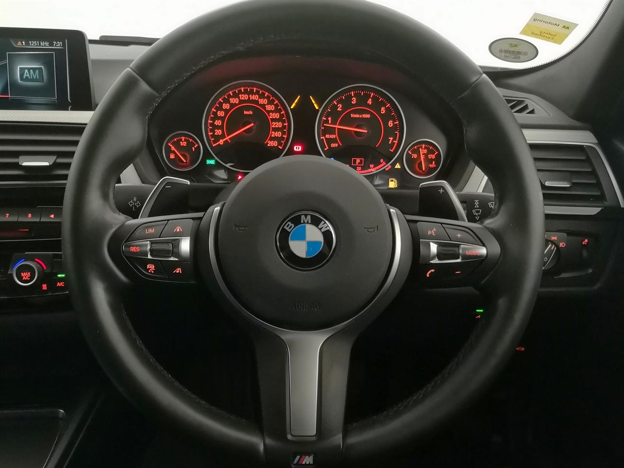 2016 BMW 320i