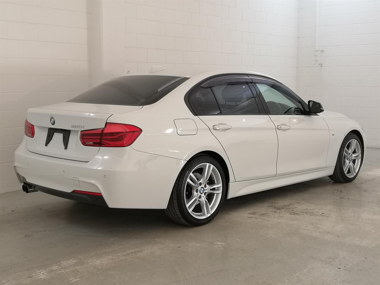 2016 BMW 320i