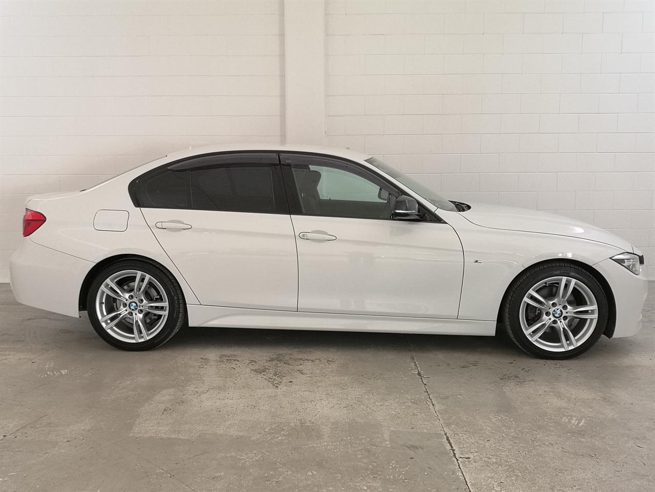 2016 BMW 320i