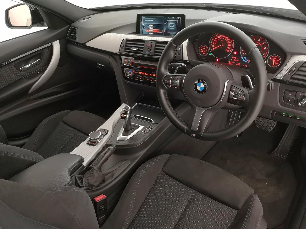 2016 BMW 320i