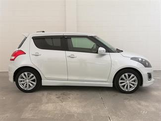 2015 Suzuki Swift - Thumbnail