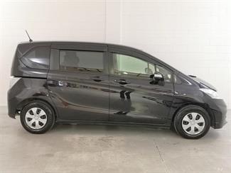 2012 Honda Freed - Thumbnail