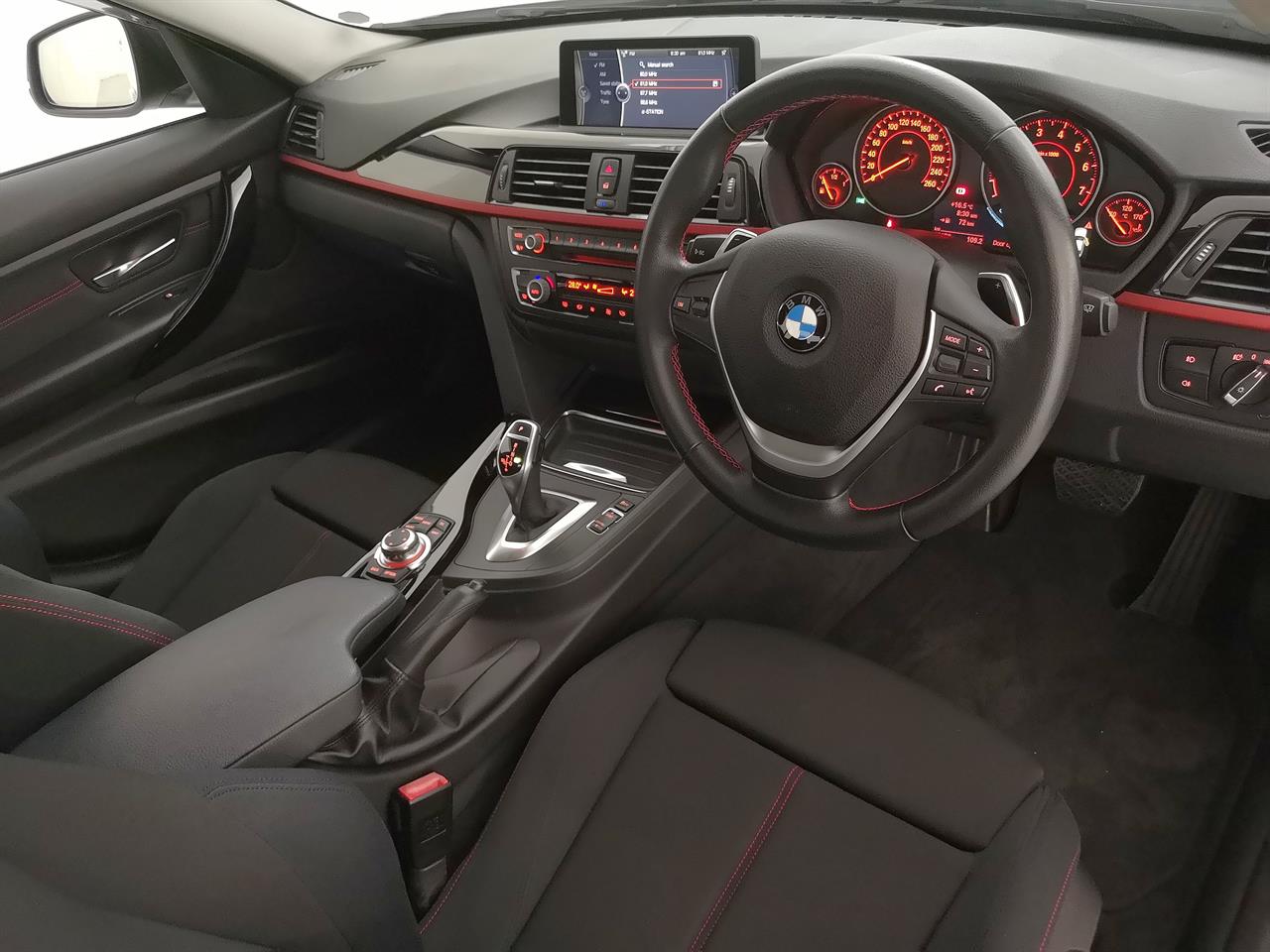 2012 BMW 320i