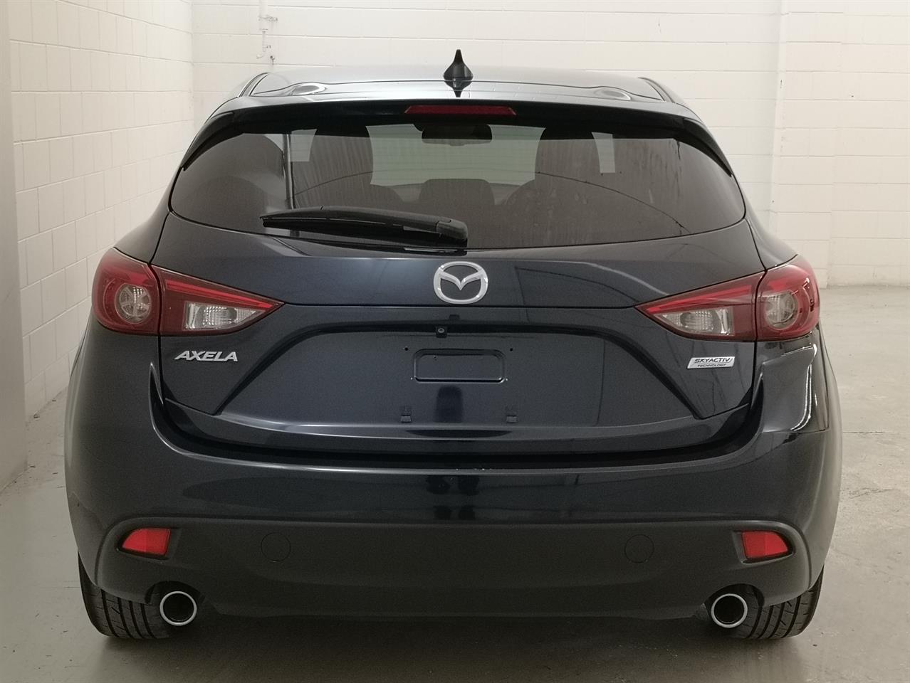 2015 Mazda Axela