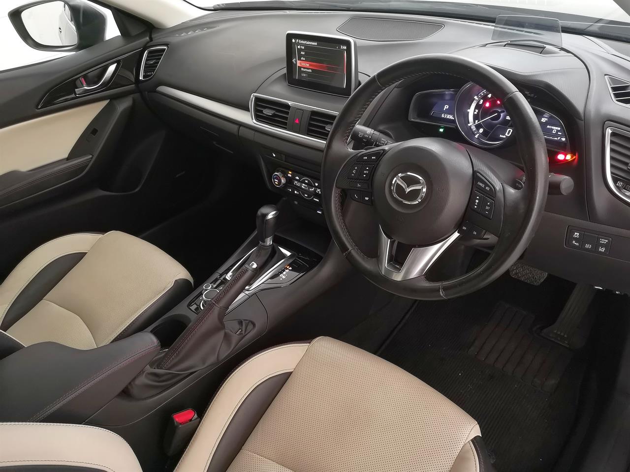 2015 Mazda Axela