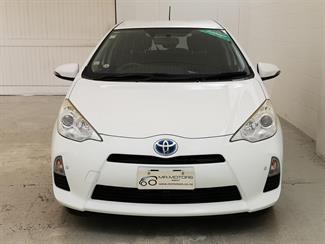 2013 Toyota Aqua - Thumbnail