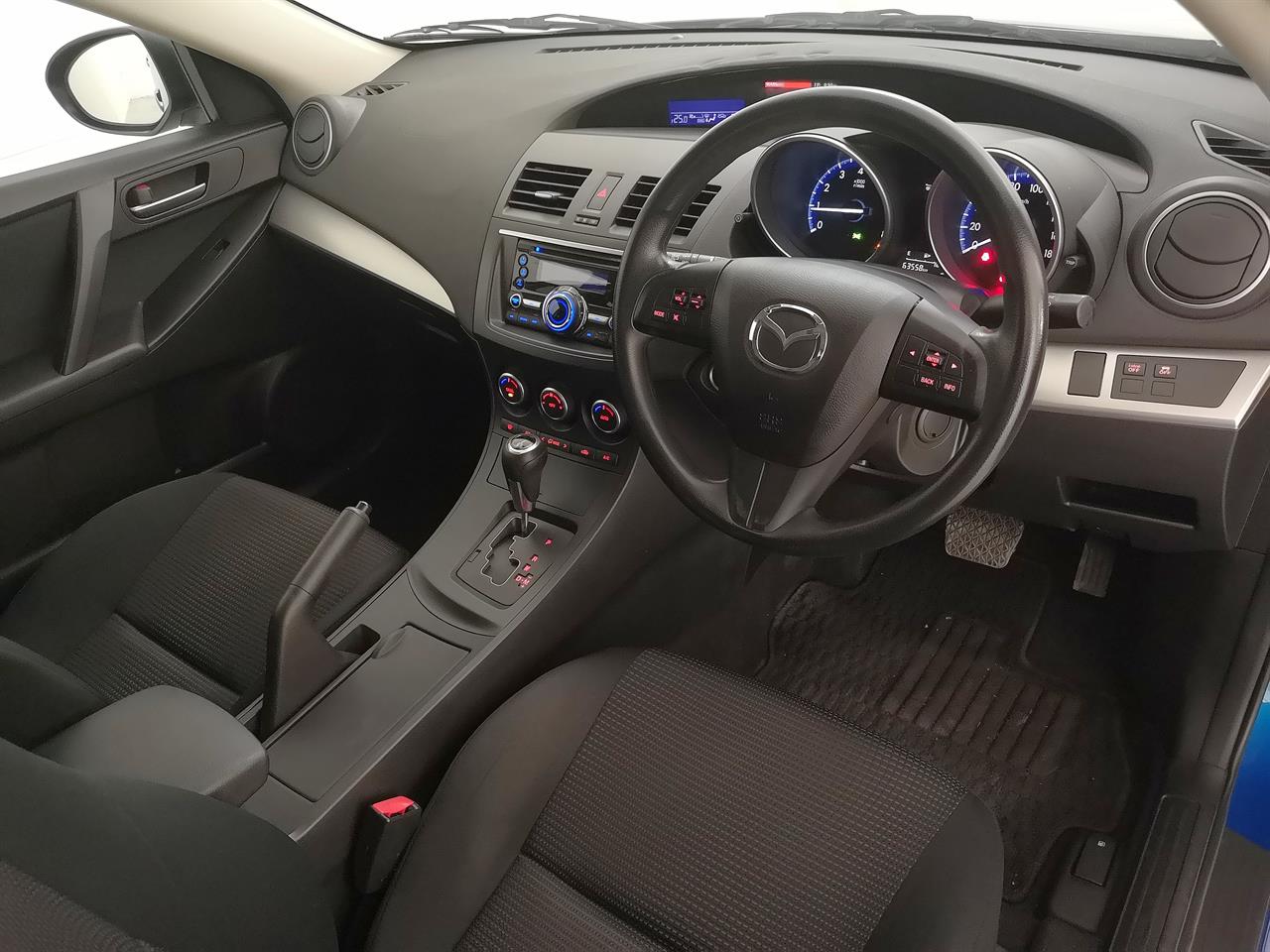 2012 Mazda Axela