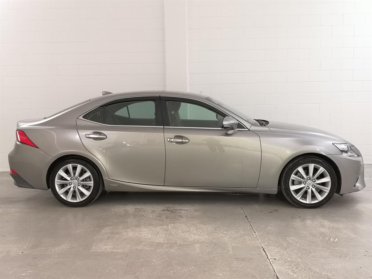 2013 Lexus IS 300H