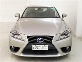 2013 Lexus IS 300H - Thumbnail