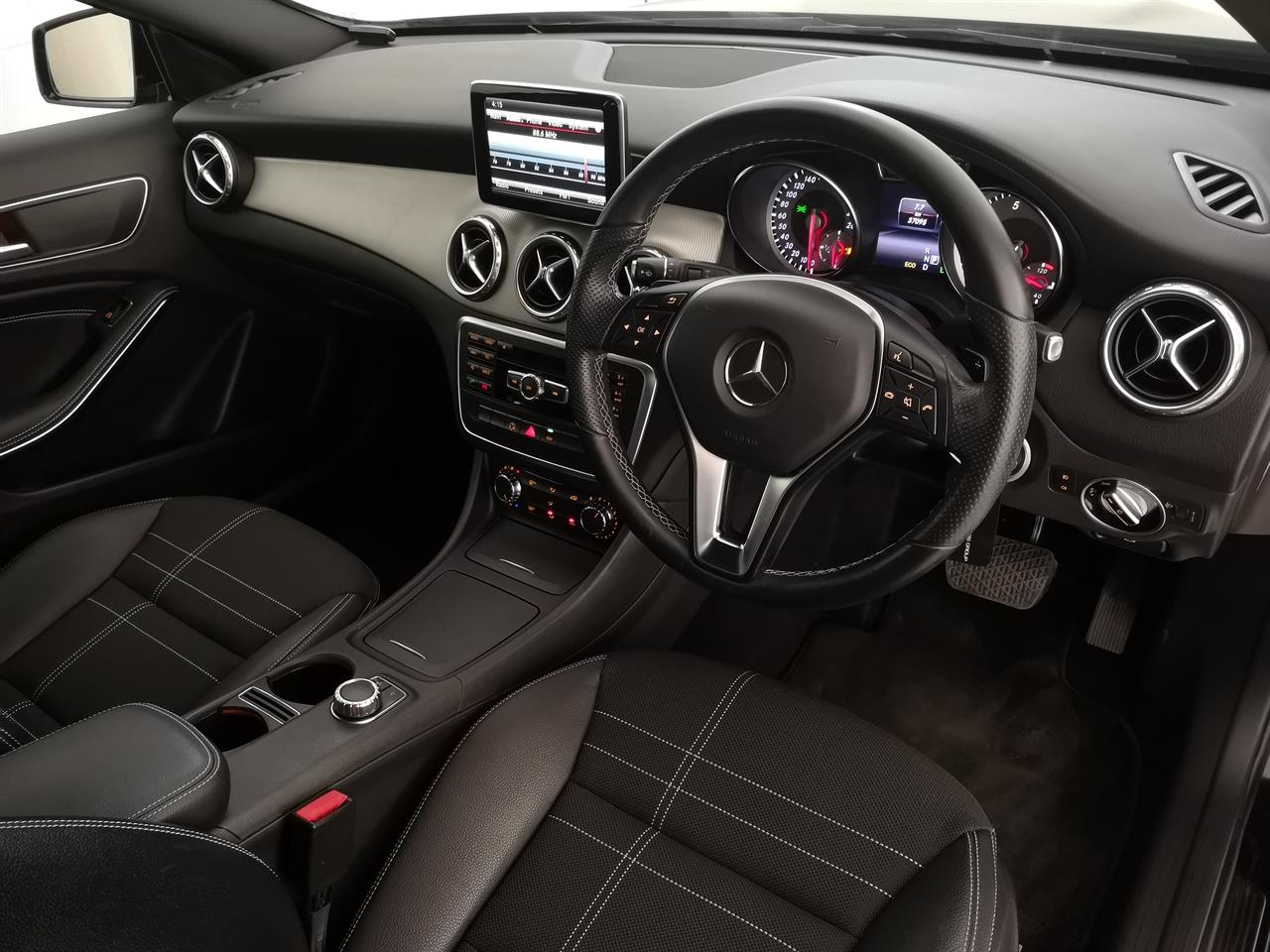 2014 Mercedes-Benz GLA 180