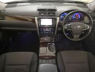 2016 Toyota Camry - Thumbnail