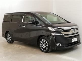 2017 Toyota Alphard - Thumbnail