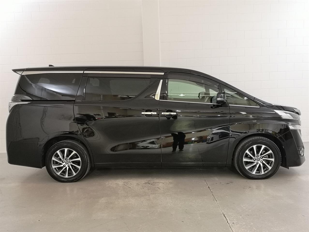 2017 Toyota Alphard