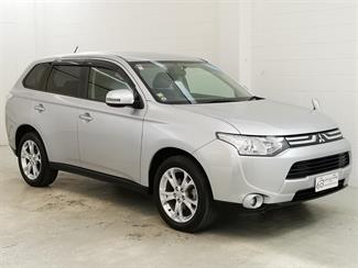 2013 Mitsubishi Outlander - Thumbnail