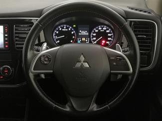 2013 Mitsubishi Outlander - Thumbnail