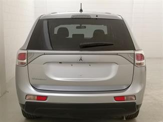 2013 Mitsubishi Outlander - Thumbnail