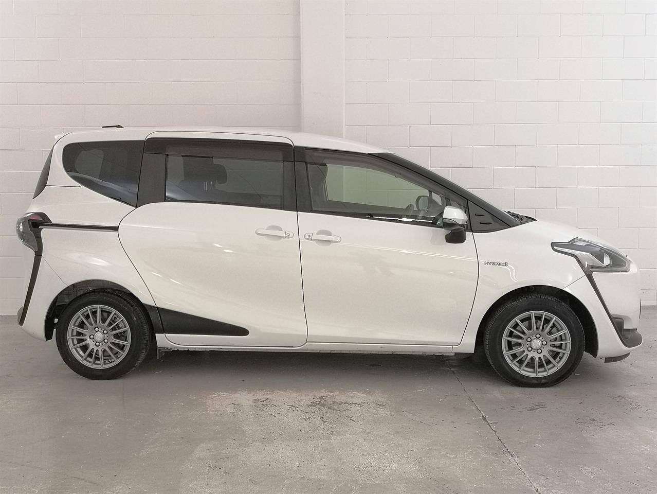 2015 Toyota Sienta