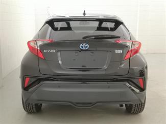 2020 Toyota C-HR - Thumbnail