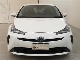 2021 Toyota Prius - Thumbnail