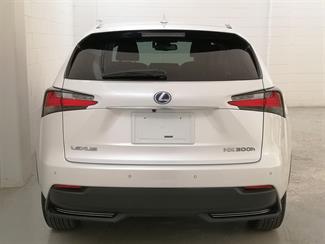 2017 Lexus NX 300h - Thumbnail