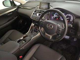 2017 Lexus NX 300h - Thumbnail