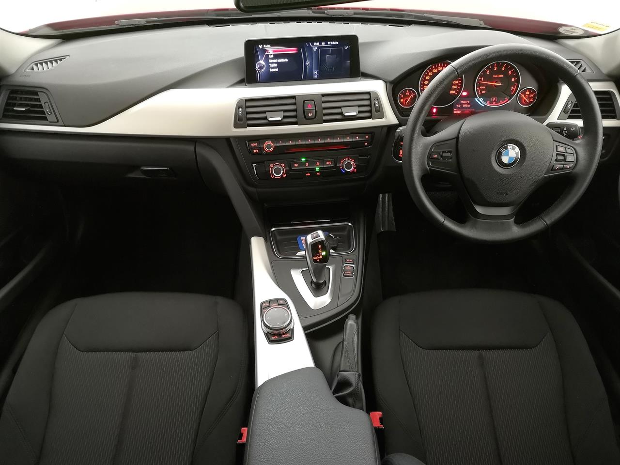 2015 BMW 320i