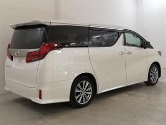 2022 Toyota Alphard - Thumbnail