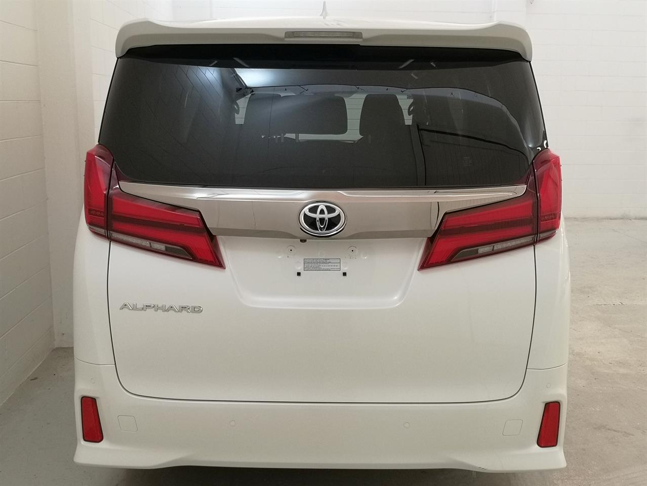 2022 Toyota Alphard