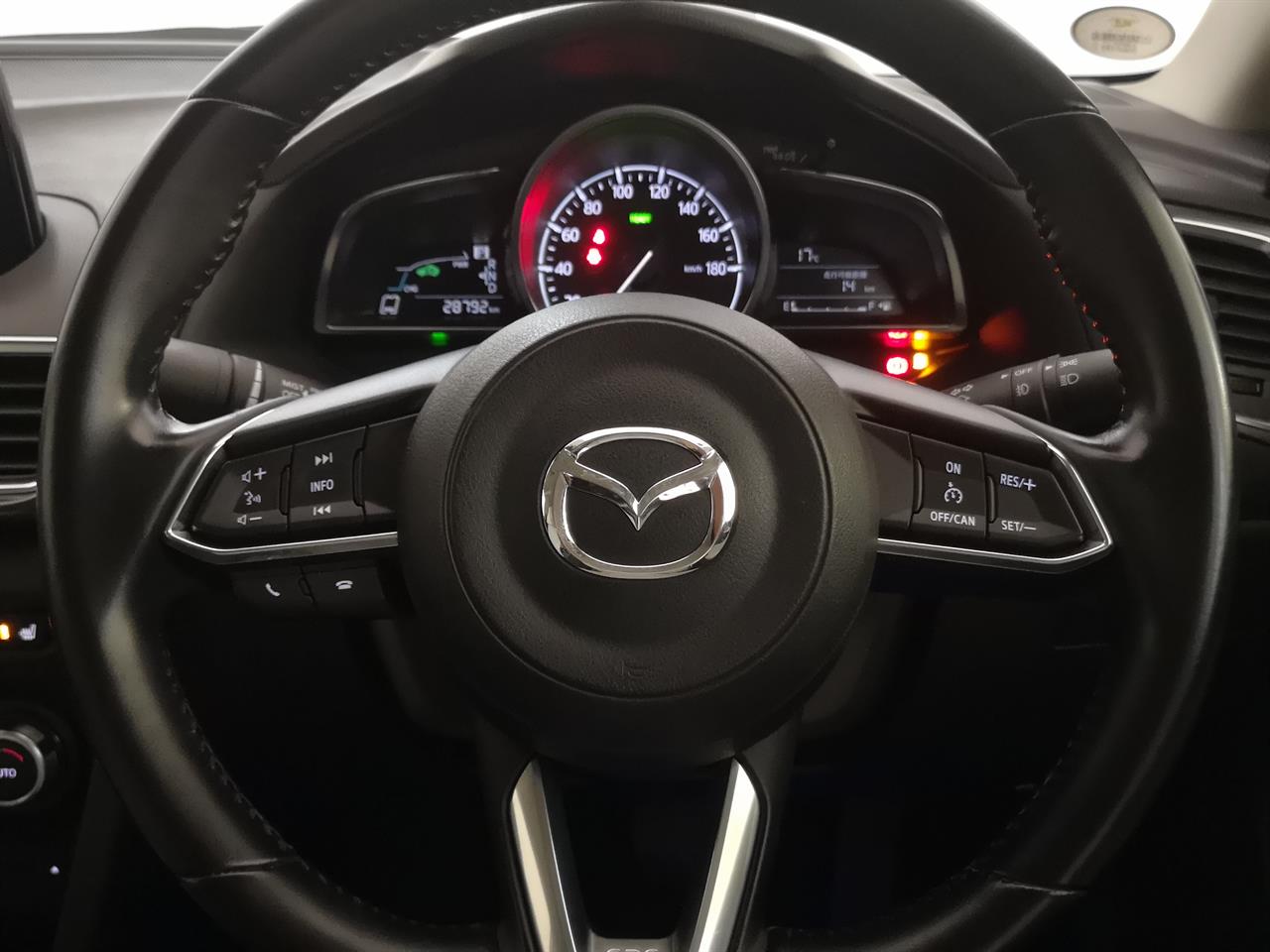 2019 Mazda Axela