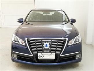 2015 Toyota Crown - Thumbnail