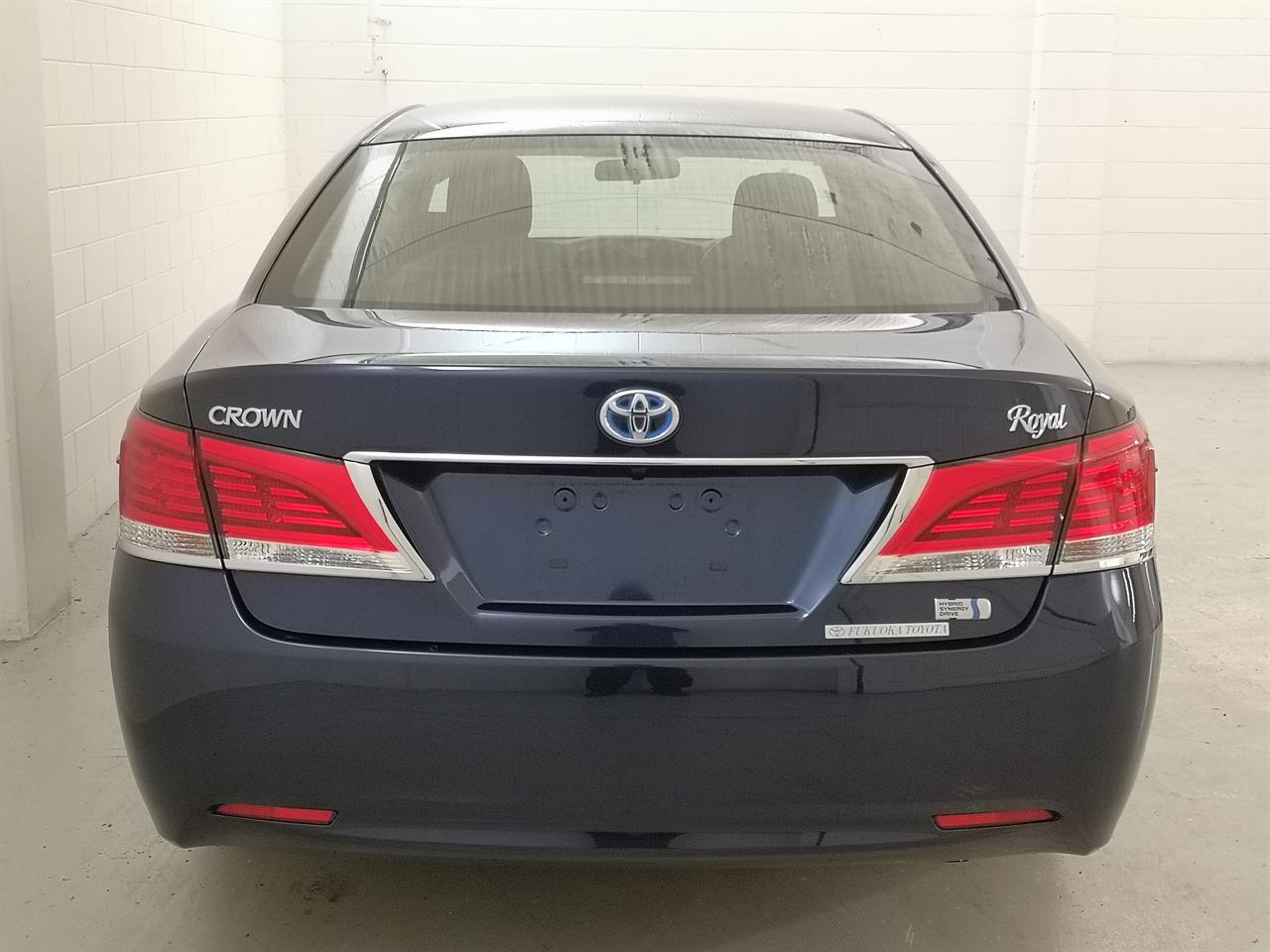 2015 Toyota Crown