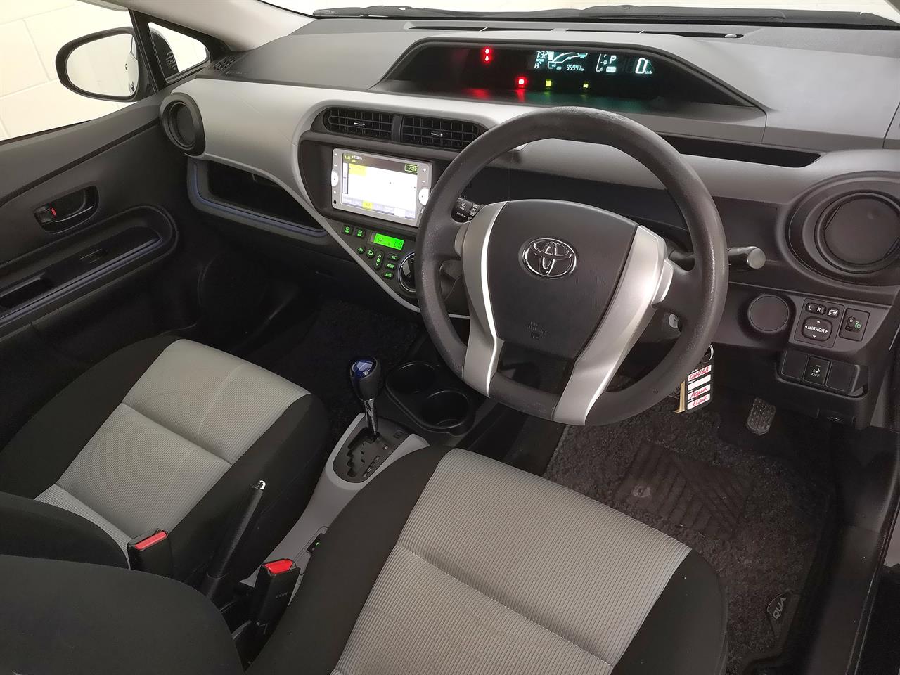 2013 Toyota Aqua