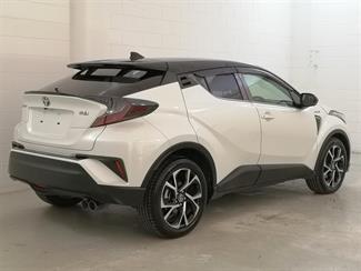 2019 Toyota C-HR - Thumbnail