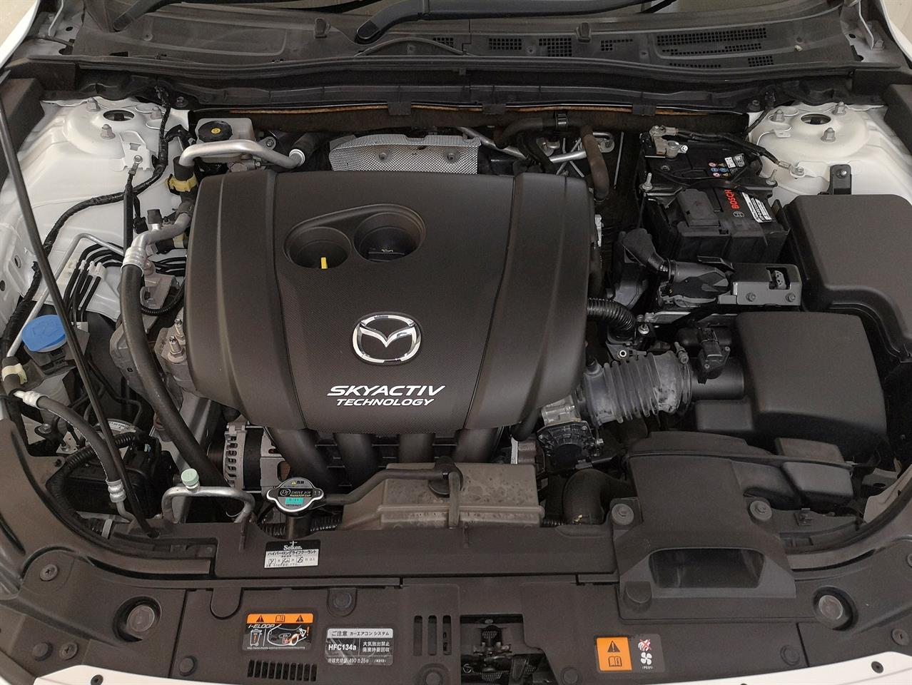 2013 Mazda Axela