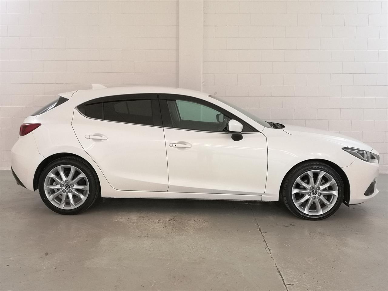 2013 Mazda Axela