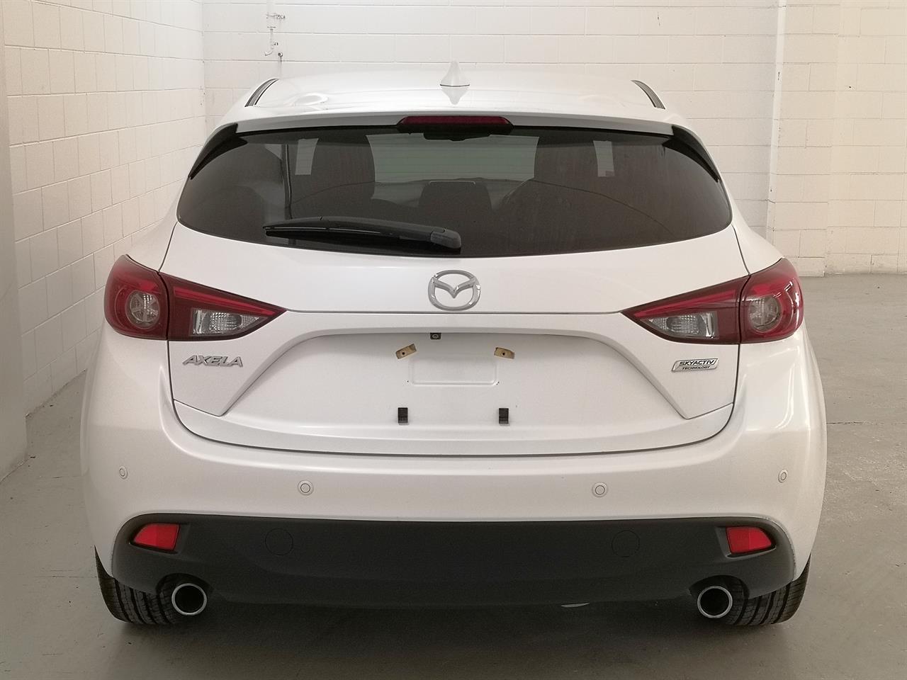 2013 Mazda Axela