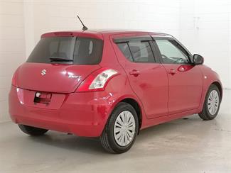 2014 Suzuki Swift - Thumbnail