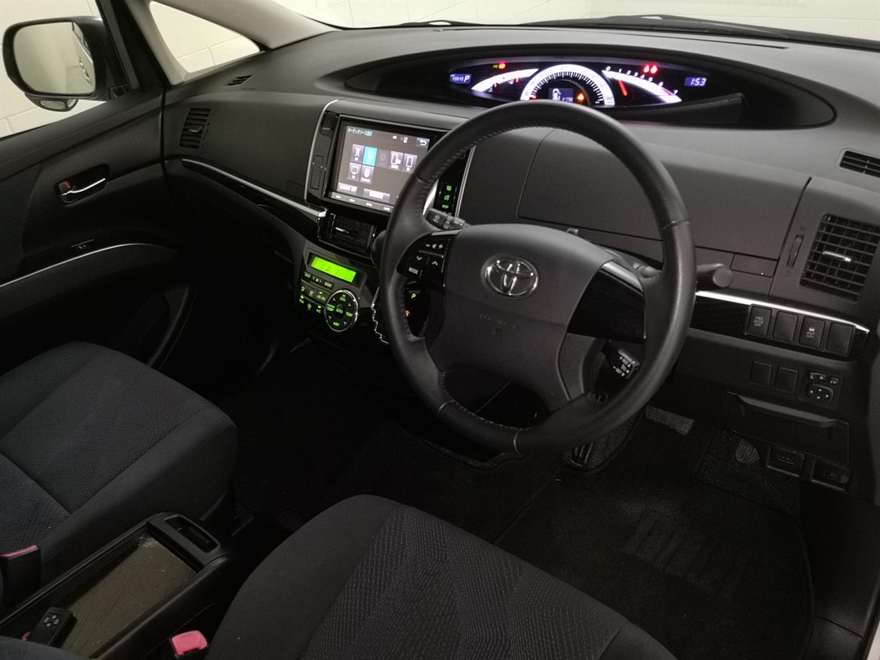 2015 Toyota Estima