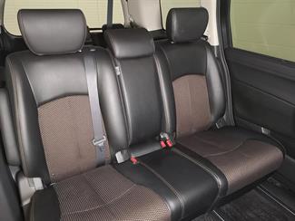 2013 Nissan Elgrand - Thumbnail