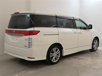 2013 Nissan Elgrand - Thumbnail