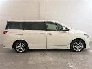 2013 Nissan Elgrand - Thumbnail